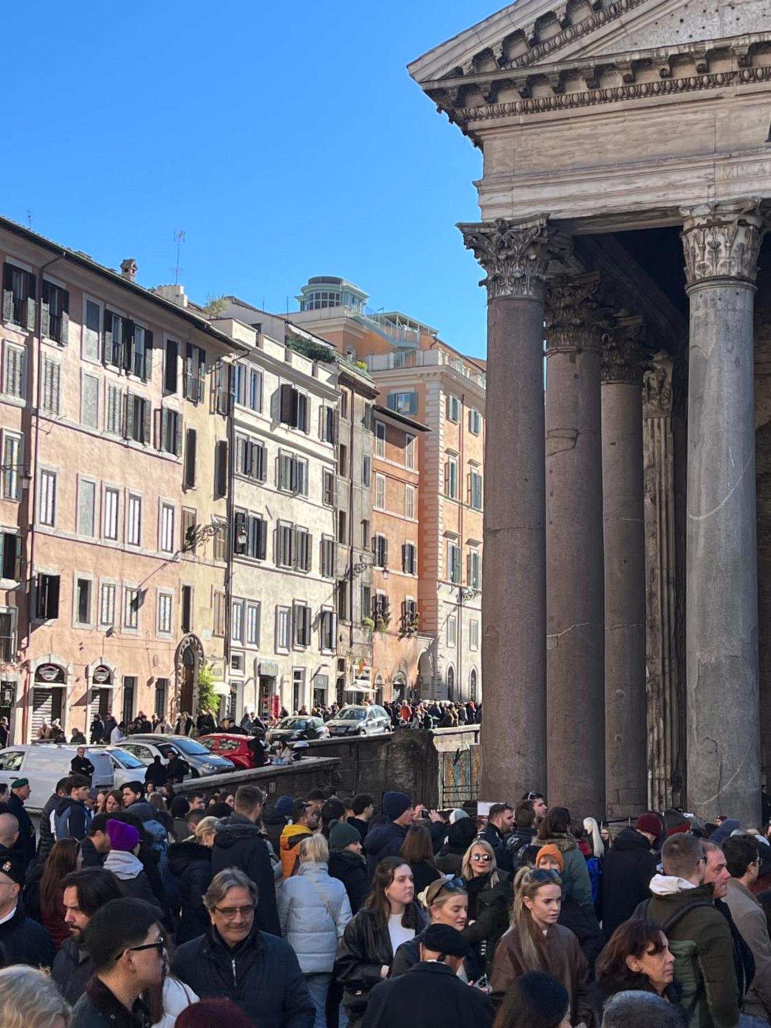 Hotel Affreschi Al Pantheon Roma Esterno foto