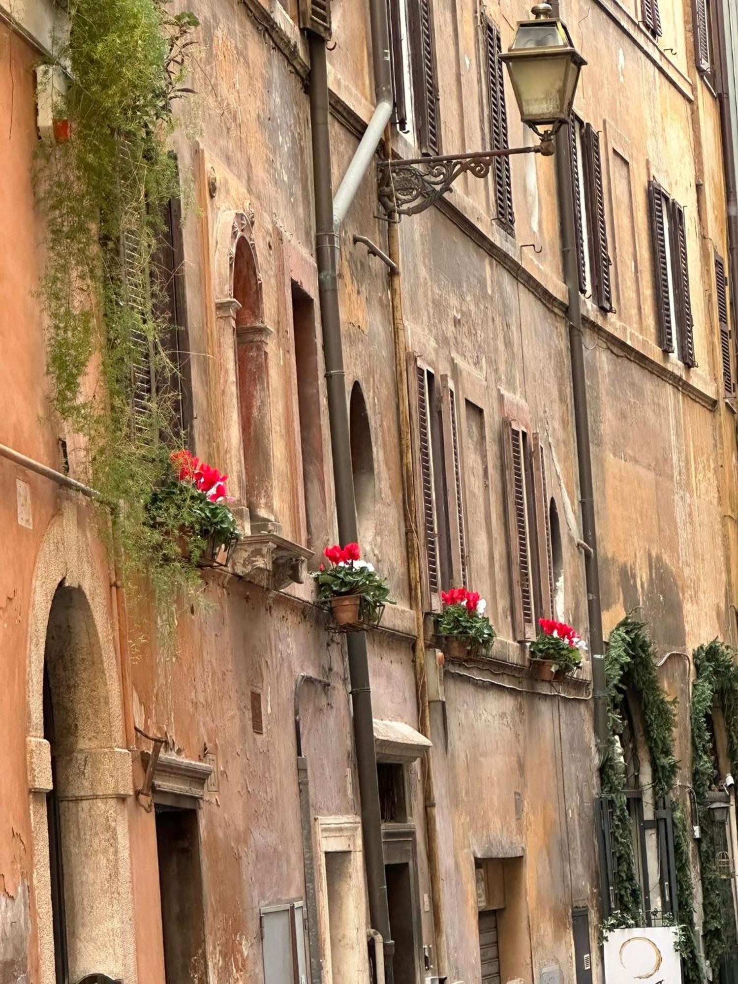 Hotel Affreschi Al Pantheon Roma Esterno foto